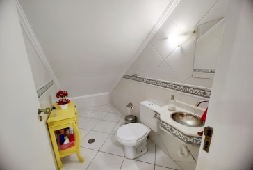 Sobrado à venda no Bairro do Jardim Pinheiros na Rua Frei Adriano Donado,