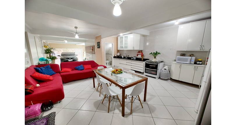 Sobrado à venda no Bairro do Jardim Pinheiros na Rua Frei Adriano Donado,