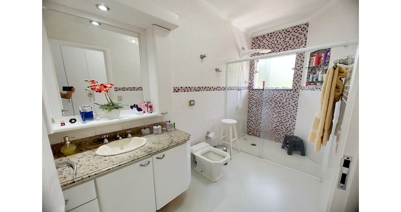 Sobrado à venda no Bairro do Jardim Pinheiros na Rua Frei Adriano Donado,