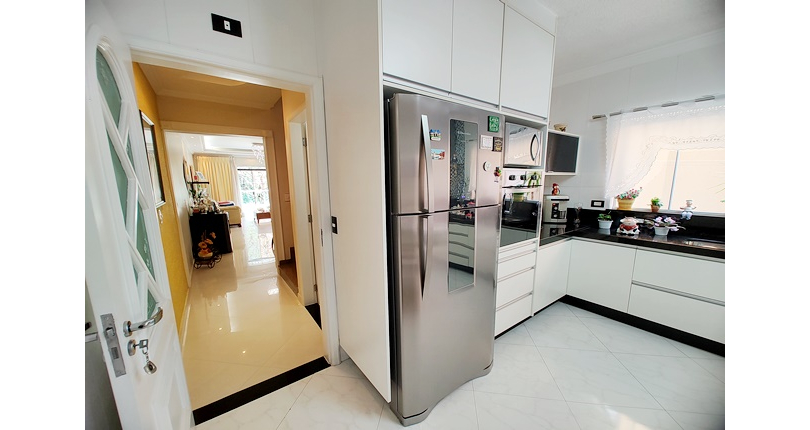 Sobrado à venda no Bairro do Jardim Pinheiros na Rua Frei Adriano Donado,