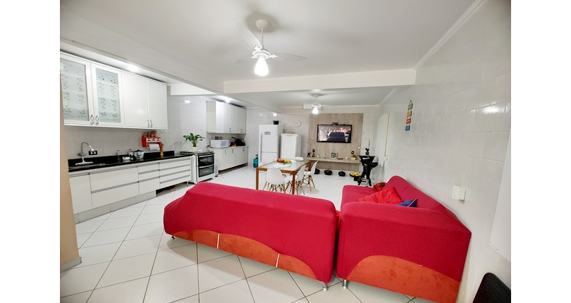 Sobrado à venda no Bairro do Jardim Pinheiros na Rua Frei Adriano Donado,