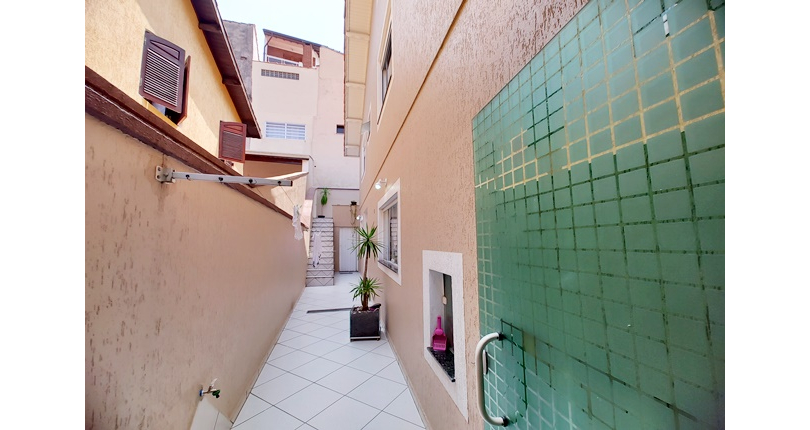 Sobrado à venda no Bairro do Jardim Pinheiros na Rua Frei Adriano Donado,