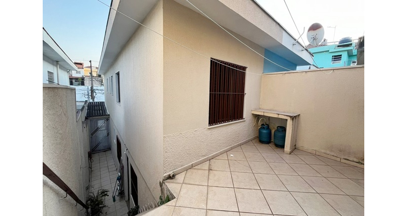 Sobrado à venda no Bairro do Jardim Santo Elias na Rua Durval Fernandes Chaves