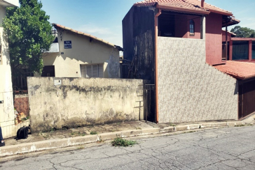 Terreno à venda no Bairro do Jardim Regina na Rua Sebastião de Pina