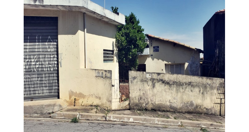Terreno à venda no Bairro do Jardim Regina na Rua Sebastião de Pina