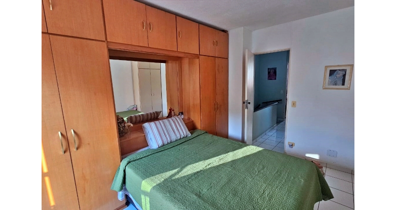 Sobrado à venda no Bairro do Conjunto Residencial Vista Verde na Rua Desembargador Vicente Sabino Júnior,