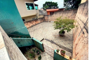 Boa Casa à venda no Bairro do Jardim Vivan na Rua Alarico Resende