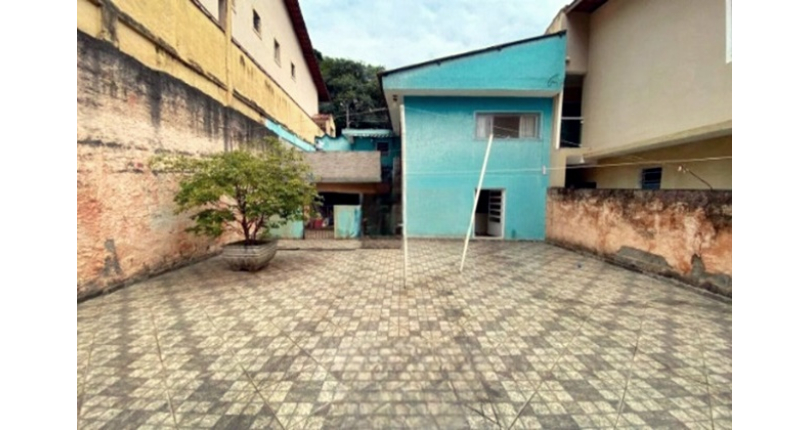 Boa Casa à venda no Bairro do Jardim Vivan na Rua Alarico Resende