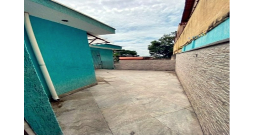 Boa Casa à venda no Bairro do Jardim Vivan na Rua Alarico Resende