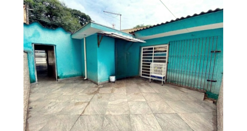 Boa Casa à venda no Bairro do Jardim Vivan na Rua Alarico Resende