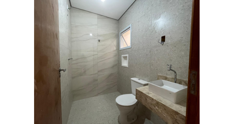 Belo Sobrado novo à venda no Bairro do Jardim Santo Elias na Rua Wilson Crisnel de Almeida 114,