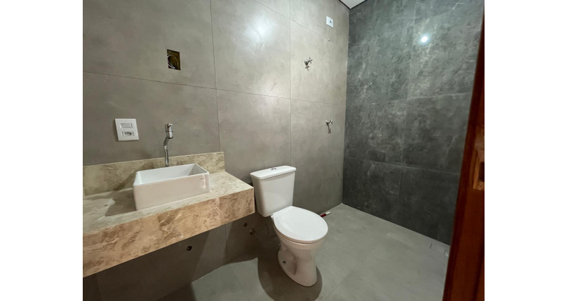 Belo Sobrado novo à venda no Bairro do Jardim Santo Elias na Rua Wilson Crisnel de Almeida 114,