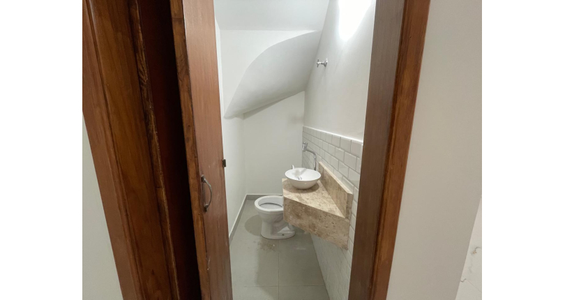 Belo Sobrado novo à venda no Bairro do Jardim Santo Elias na Rua Wilson Crisnel de Almeida 114,