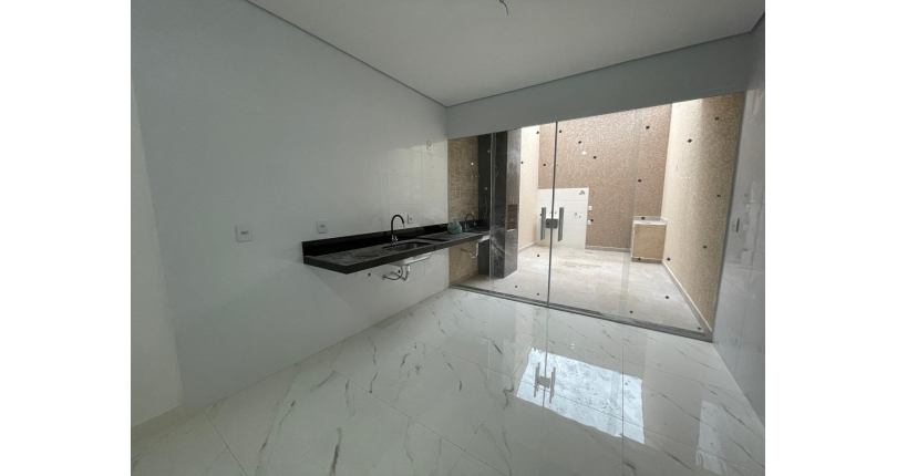 Sobrado novo à venda no Bairro do Jardim Santo Elias na Rua Wilson Crisnel de Almeida 113