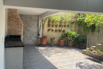 Sobrado à venda no Bairro do Parque São Domingos na Rua Luís Filgueira Souto