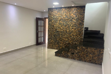 Sobrado à venda no Bairro do Parque São Domingos na Rua Luís Filgueira Souto