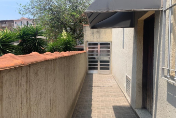 Sobrado à venda no Bairro do Parque São Domingos na Rua Luís Filgueira Souto