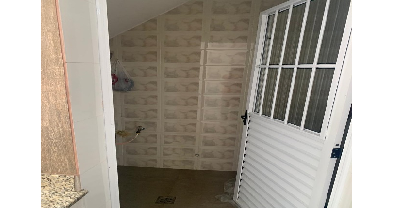 Sobrado à venda no Bairro do Parque São Domingos na Rua Luís Filgueira Souto