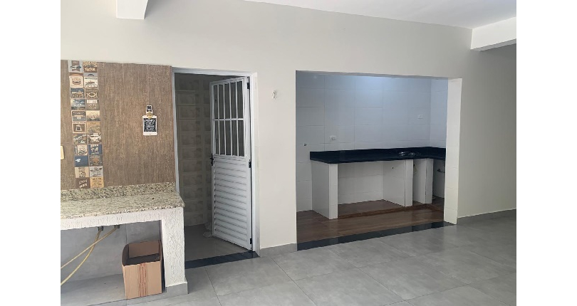 Sobrado à venda no Bairro do Parque São Domingos na Rua Luís Filgueira Souto