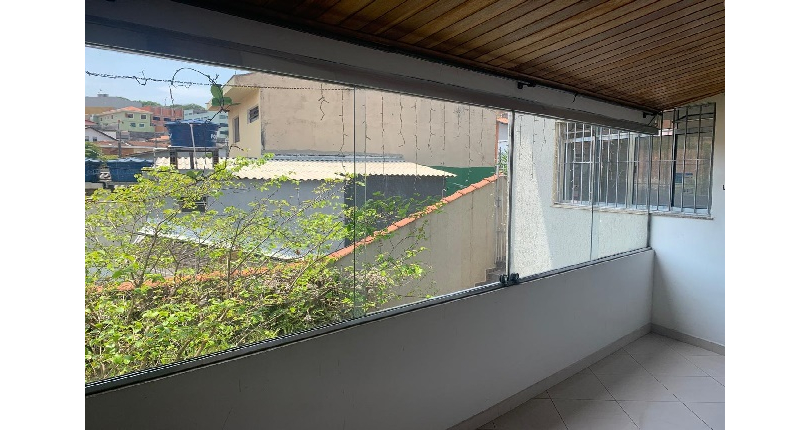 Sobrado à venda no Bairro do Parque São Domingos na Rua Luís Filgueira Souto