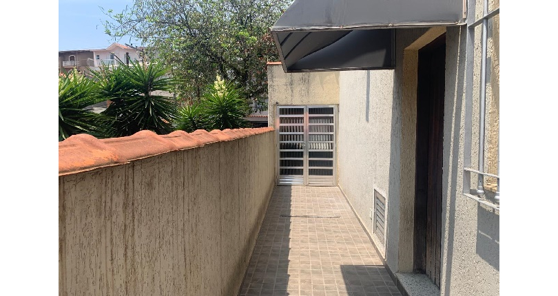 Sobrado à venda no Bairro do Parque São Domingos na Rua Luís Filgueira Souto