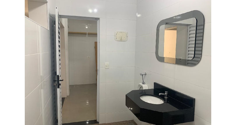 Sobrado à venda no Bairro do Parque São Domingos na Rua Luís Filgueira Souto