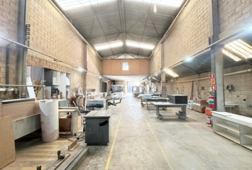 Galpão à venda em Osasco no Bairro Presidente Altino na Rua Armênia,