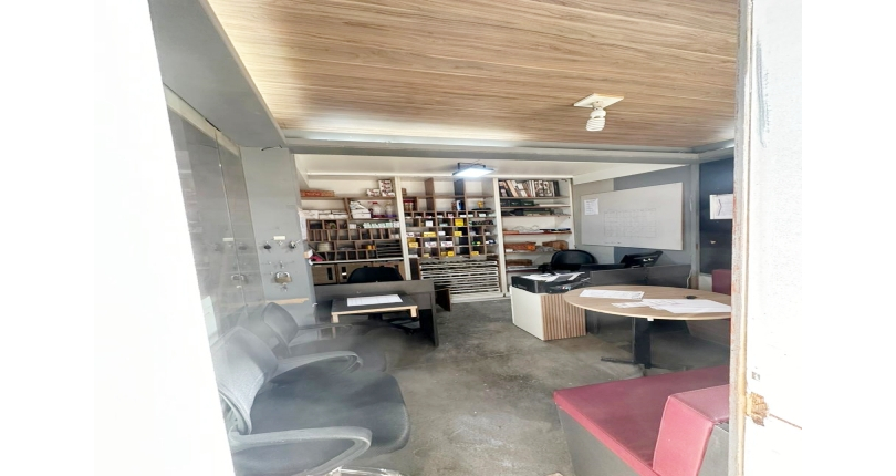 Galpão à venda em Osasco no Bairro Presidente Altino na Rua Armênia,