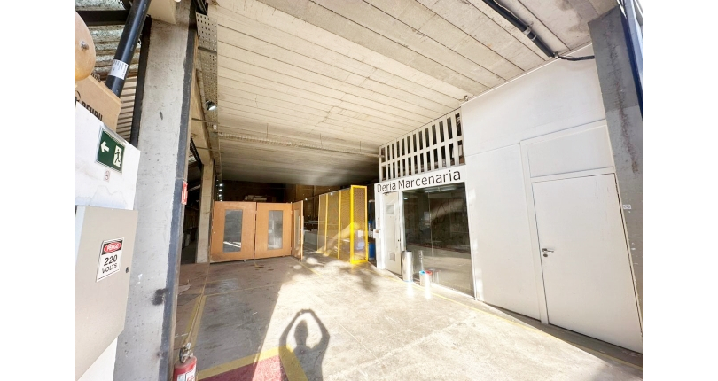 Galpão à venda em Osasco no Bairro Presidente Altino na Rua Armênia,