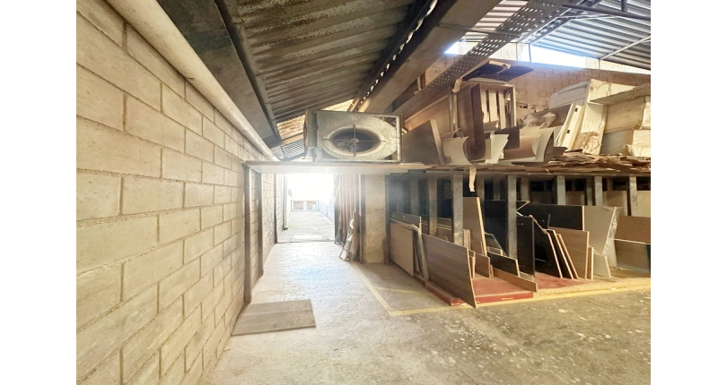 Galpão à venda em Osasco no Bairro Presidente Altino na Rua Armênia,