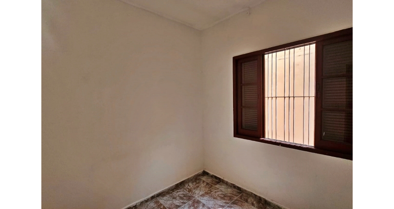 Casa à venda no Bairro da Vila Pirituba  na Avenida Paula Ferreira