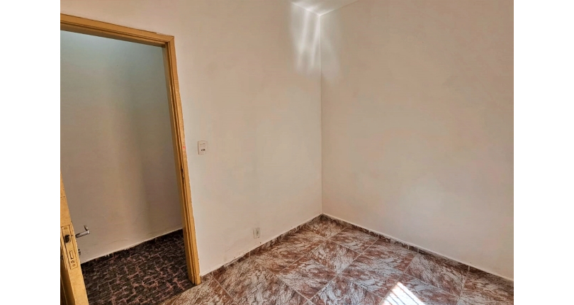 Casa à venda no Bairro da Vila Pirituba  na Avenida Paula Ferreira