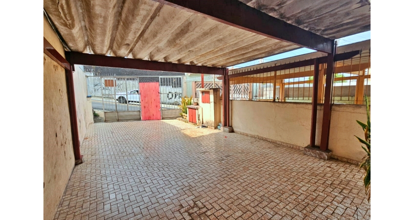 Casa à venda no Bairro da Vila Pirituba  na Avenida Paula Ferreira