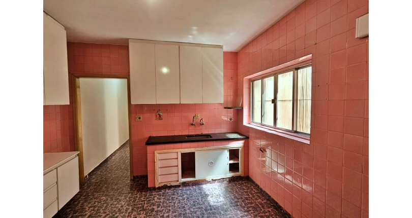 Casa à venda no Bairro da Vila Pirituba  na Avenida Paula Ferreira