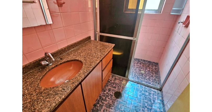 Casa à venda no Bairro da Vila Pirituba  na Avenida Paula Ferreira