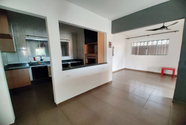 Casa à venda no Bairro da Vila Comercial na Rua Banabuiú,