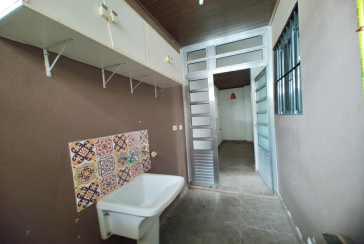 Casa à venda no Bairro da Vila Comercial na Rua Banabuiú,