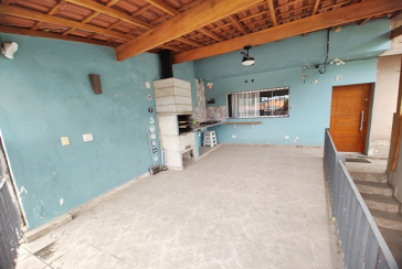 Casa à venda no Bairro da Vila Comercial na Rua Banabuiú,