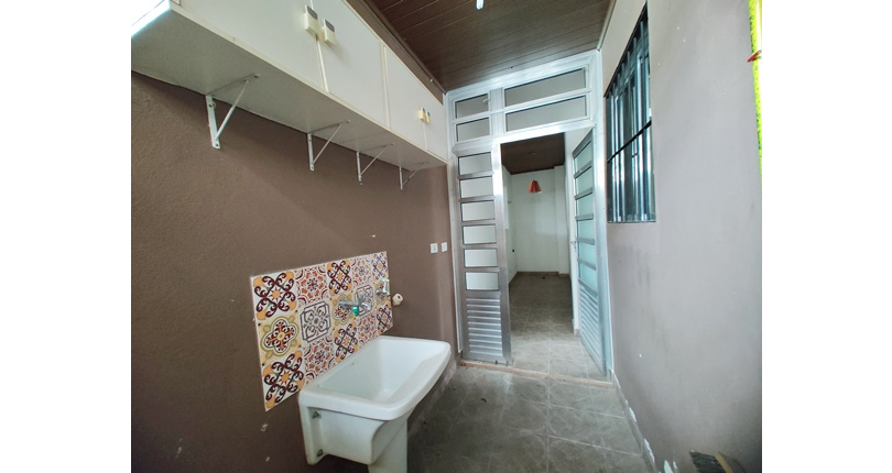 Casa à venda no Bairro da Vila Comercial na Rua Banabuiú,