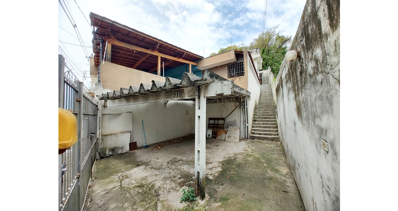 Casa à venda no Bairro da Vila Comercial na Rua Banabuiú,