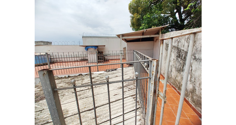 Casa à venda no Bairro da Vila Comercial na Rua Banabuiú,