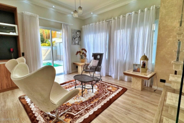 Sobrado à venda em Santana de Parnaíba no Bairro do Alphaville na Alameda dos Ciclames,