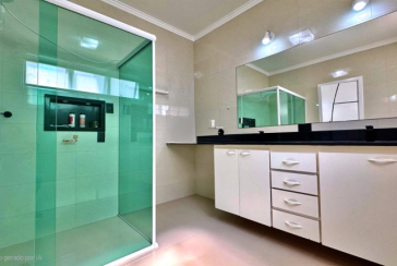 Sobrado à venda em Santana de Parnaíba no Bairro do Alphaville na Alameda dos Ciclames,