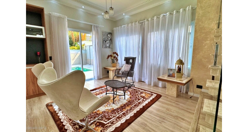 Sobrado à venda em Santana de Parnaíba no Bairro do Alphaville na Alameda dos Ciclames,