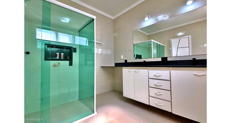 Sobrado à venda em Santana de Parnaíba no Bairro do Alphaville na Alameda dos Ciclames,