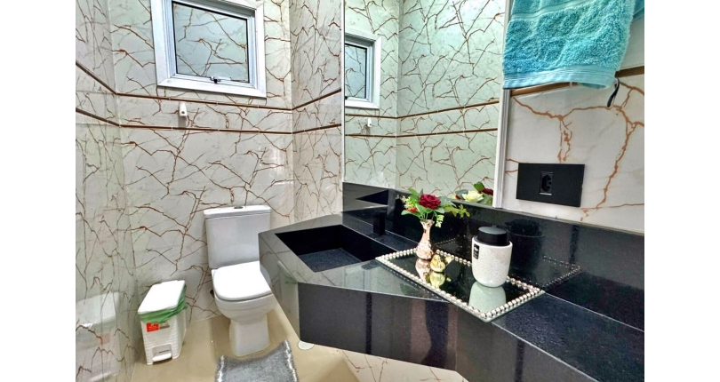 Sobrado à venda em Santana de Parnaíba no Bairro do Alphaville na Alameda dos Ciclames,