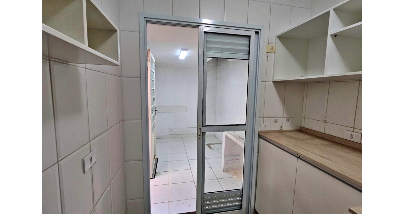 Ótimo Sobrado à venda no Bairro do Conjunto Residencial Vista Verde na Rua Desembargador Plínio Novaes de Andrade