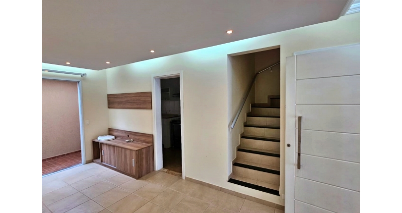 Ótimo Sobrado à venda no Bairro do Conjunto Residencial Vista Verde na Rua Desembargador Plínio Novaes de Andrade