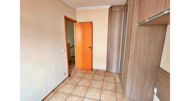 Ótimo Sobrado à venda no Bairro do Conjunto Residencial Vista Verde na Rua Desembargador Plínio Novaes de Andrade