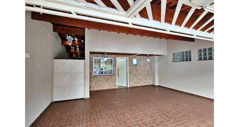 Ótimo Sobrado à venda no Bairro do Conjunto Residencial Vista Verde na Rua Desembargador Plínio Novaes de Andrade